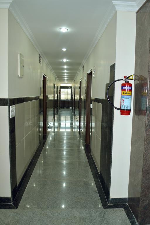 Hotel Metro Park Chennai Zewnętrze zdjęcie