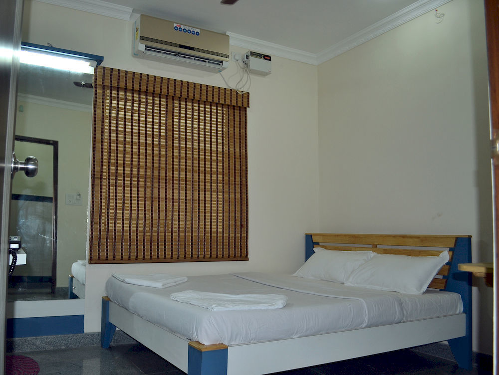 Hotel Metro Park Chennai Zewnętrze zdjęcie
