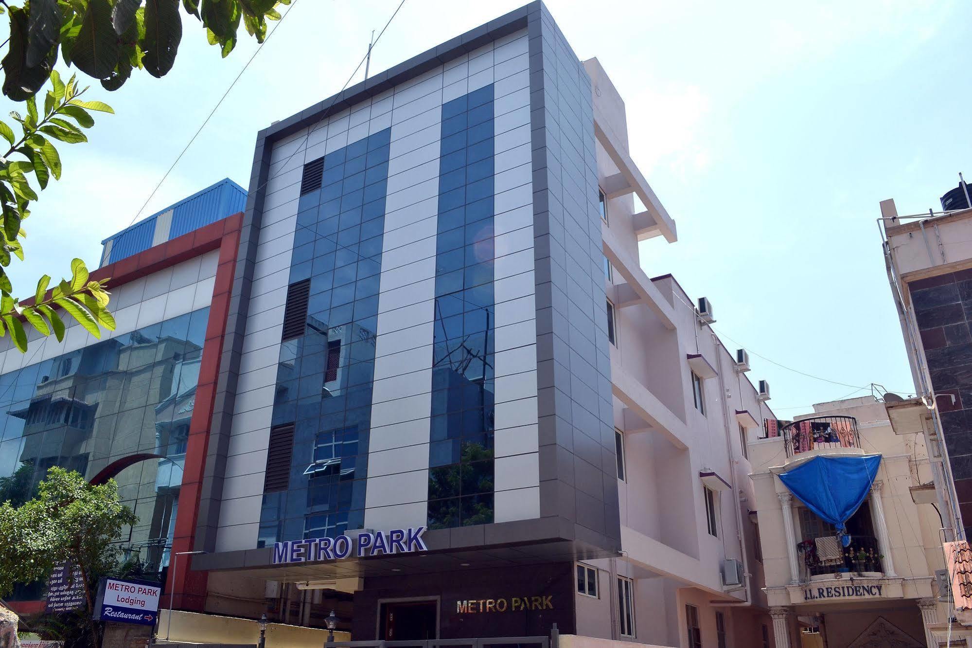 Hotel Metro Park Chennai Zewnętrze zdjęcie